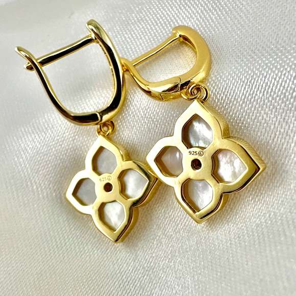 18K Gold Plated Over 925 Sterling Silver Clover Mother of Pearl Drop Earrings - Picture 3 of 5